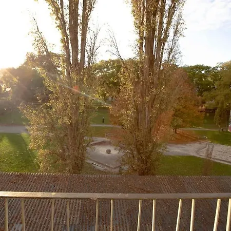 Spacious 63qm Flat Private Balcony