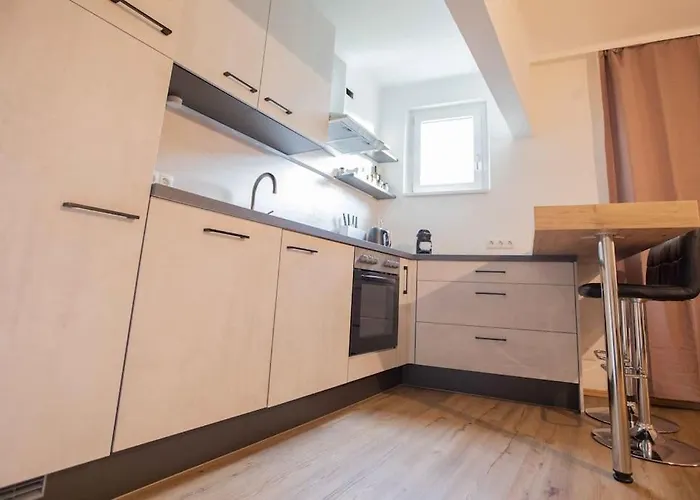 Apartment Spacious 63qm Flat Private Balcony *