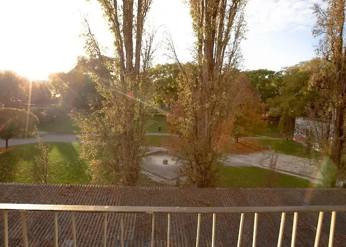 Spacious 63qm Flat Private Balcony